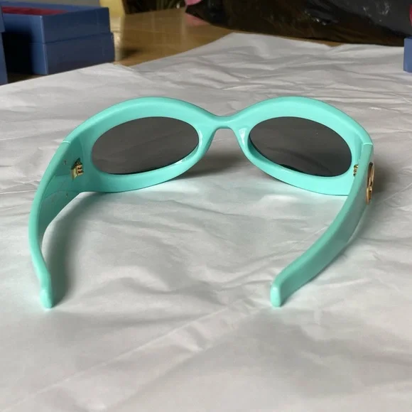 Gucci GG1247s Sunglasses Teal and Gray NEW w/ Extras + FREE  display picture 3